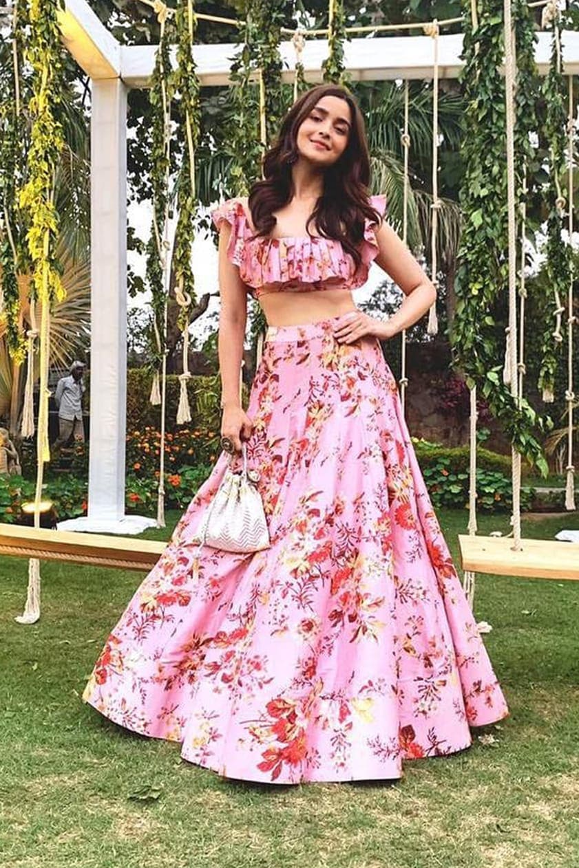 Alia Bhatt, Shraddha Kapoor, Vidya Balan: Who wore what at Mukesh Bhatt's  daughter's reception | Fashion News - The Indian Express