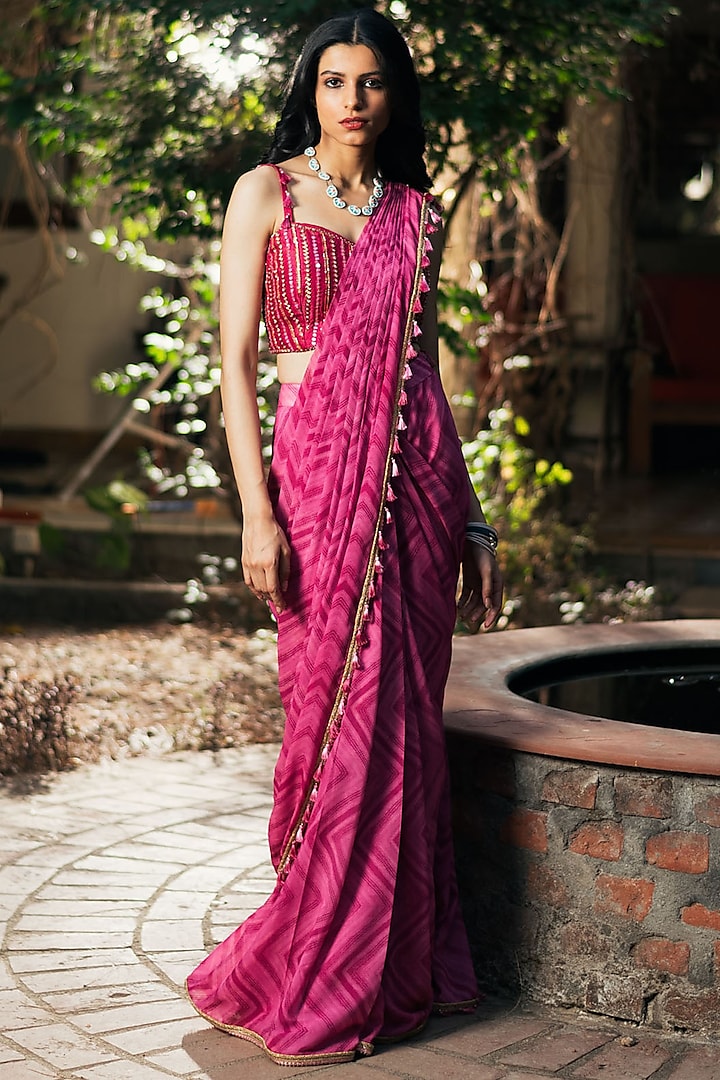 Onion Pink Printed Draped Saree Set Design by Studio Bagechaa at Pernia ...