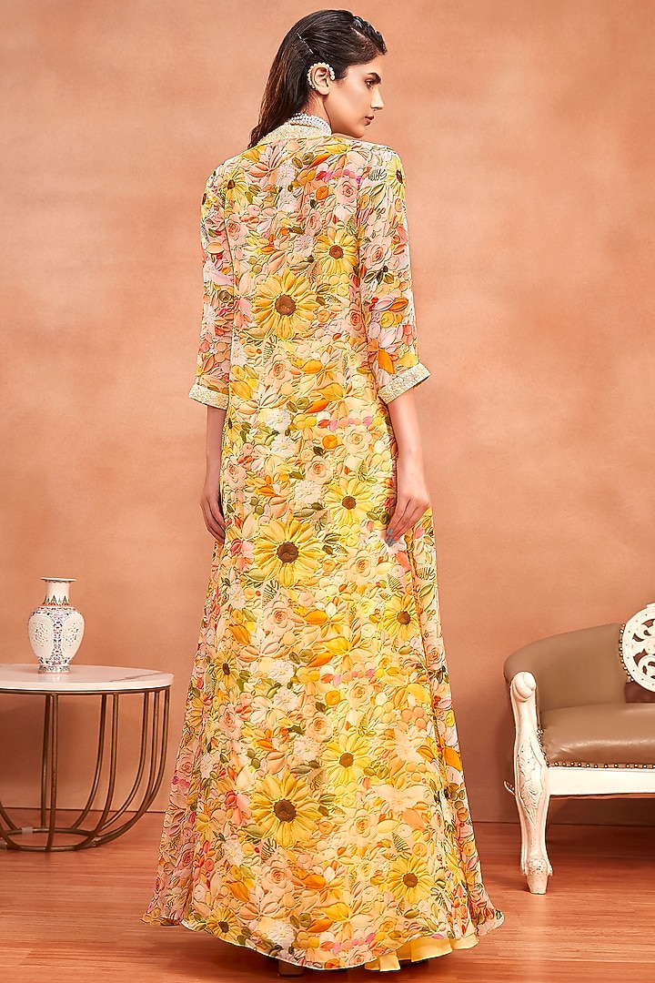 Yellow Organza Floral Printed Cape Set by Label Sayaanika at Pernia's Pop Up Shop