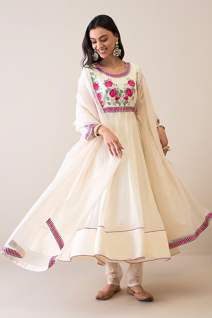 Off-White Pure Silk Chanderi Resham Embroidered Wedding Anarkali Set by RoohbyRidhimaa at Pernia's Pop Up Shop
