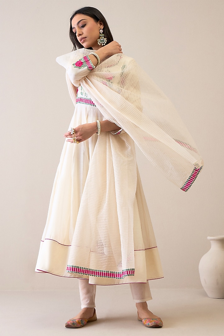 Off-White Pure Silk Chanderi Resham Embroidered Wedding Anarkali Set by RoohbyRidhimaa at Pernia's Pop Up Shop