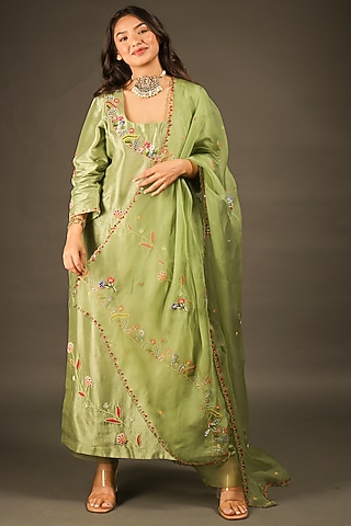 Green Dupion Silk Kurta Set by Kasturi Tikmani