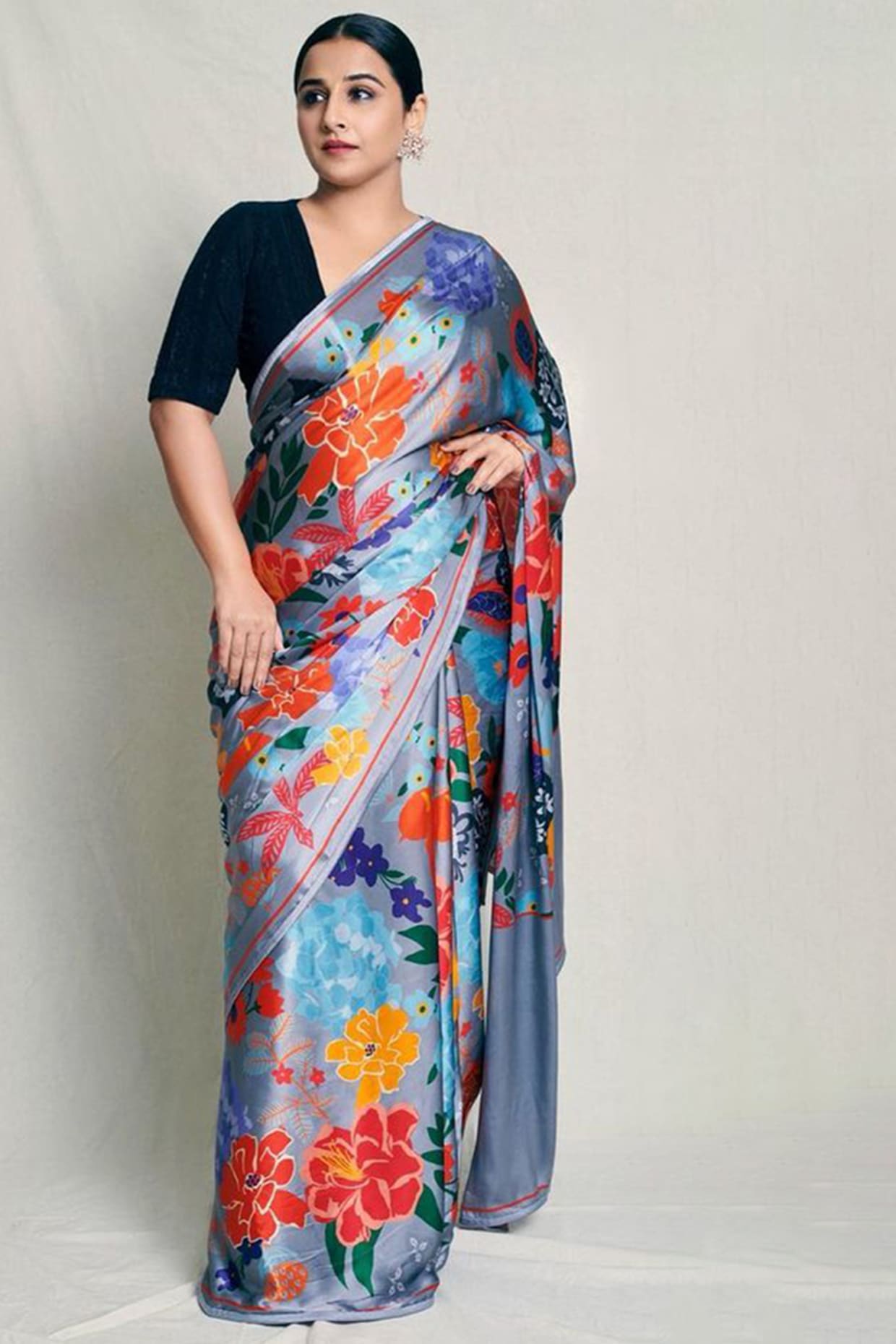 Women Plain Weave Georgette Zig Zag Pattern Digital Printed Saree with  Blouse Piece – Mirchi Fashion