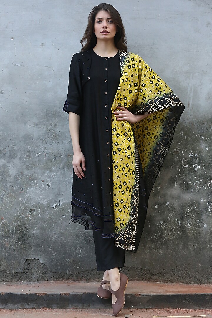 Black Linen Satin Kantha Embroidered Kurta Set by I AM DESIGN at Pernia's Pop Up Shop