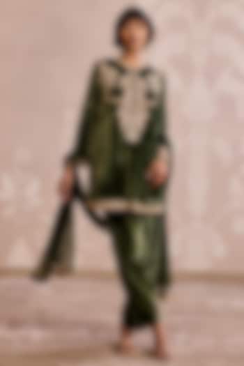 Military Green Velvet Placement Embroidered Kurta Set by Ridhi Mehra at Pernia's Pop Up Shop