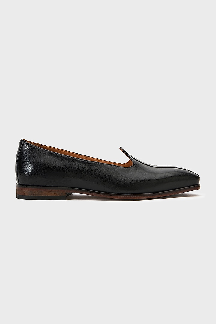 Black Leather Nagras by Nauvab at Pernia's Pop Up Shop