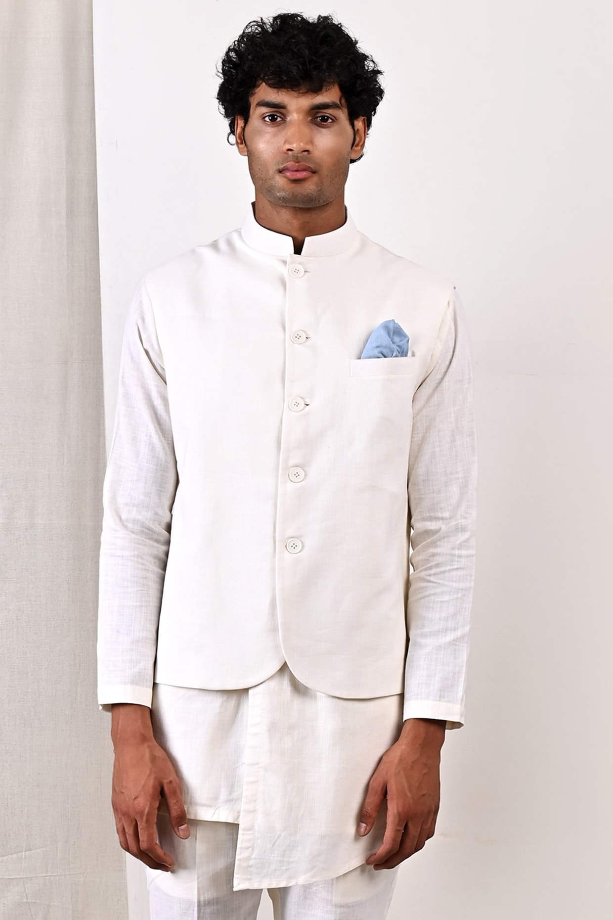 Mandarin Collar Men's Multicoloured Viscose Printed Nehru Jackets, Modi  Jacket, Mens Koti, नेहरू जैकेट - SVB Ventures, Bengaluru | ID: 2850649466697