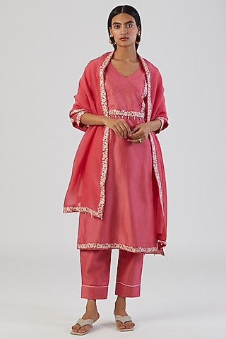 Coral Pink Embroidered Kurta Set by Alokik by Divya