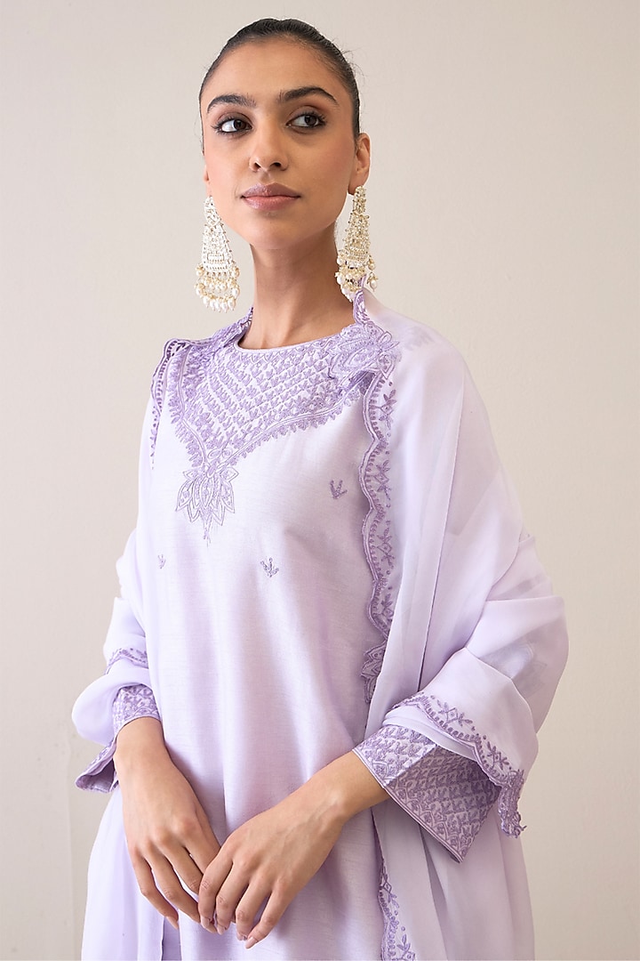Lavender Viscose Raw Silk & Silk Organza Resham Embroidered Kurta Set by RoohbyRidhimaa at Pernia's Pop Up Shop