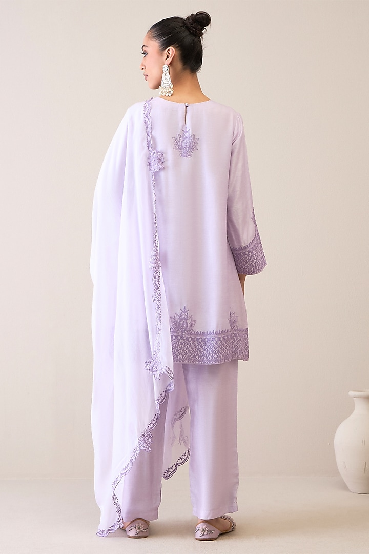 Lavender Viscose Raw Silk & Silk Organza Resham Embroidered Kurta Set by RoohbyRidhimaa at Pernia's Pop Up Shop