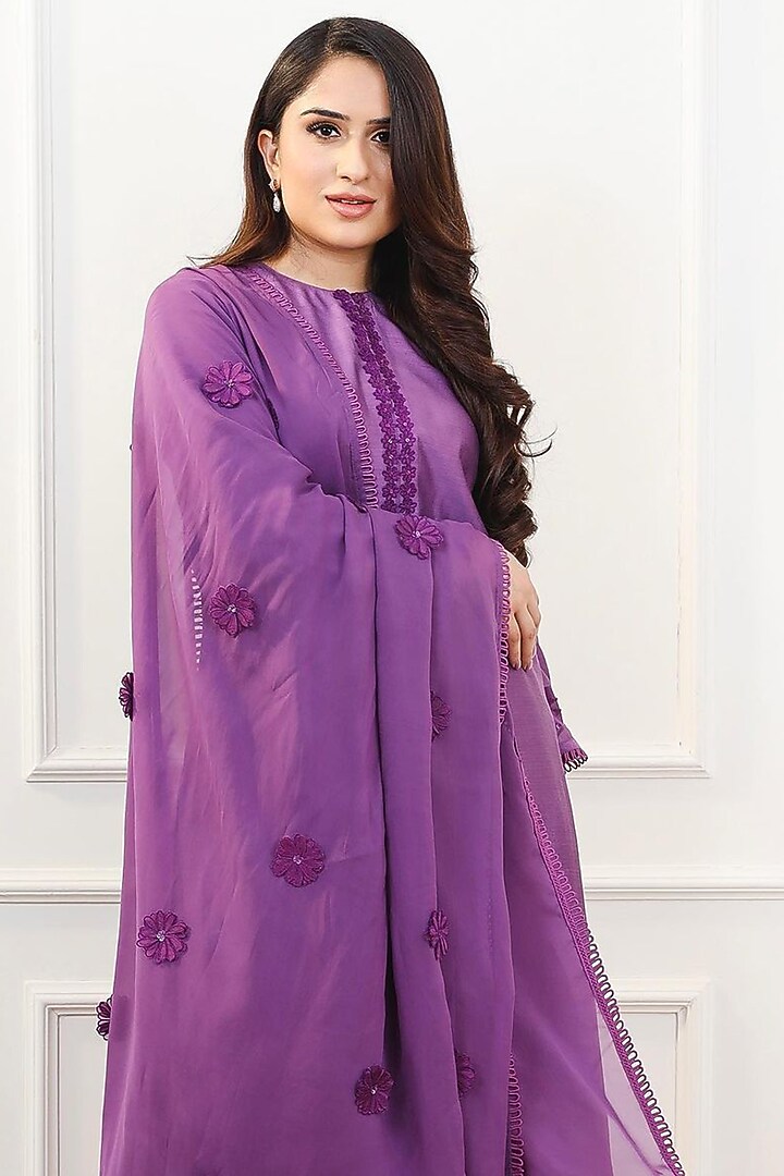 Purple Embellished Kurta Set by DOHR INDIA at Pernia's Pop Up Shop