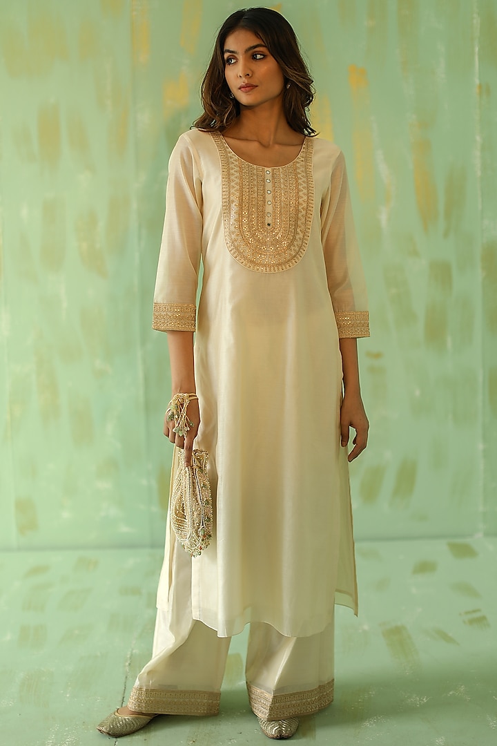 Off-White Embroidered Kurta Set by POULI at Pernia's Pop Up Shop