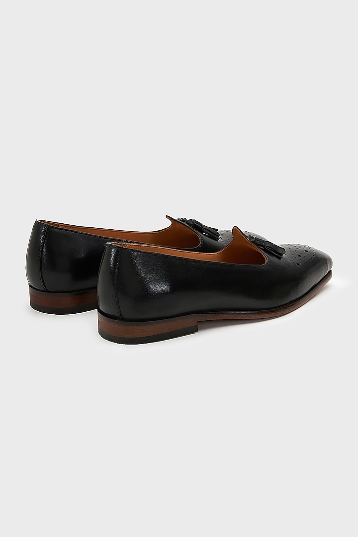 Black Leather Mojris by Nauvab at Pernia's Pop Up Shop