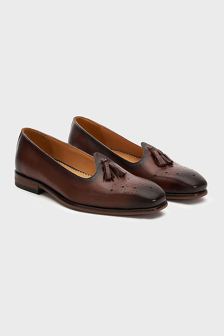 Brown Leather Mojris by Nauvab at Pernia's Pop Up Shop