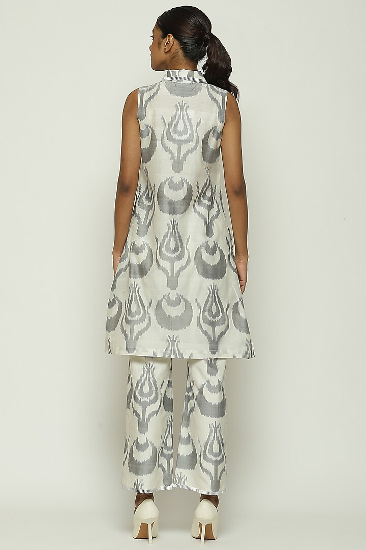 Ivory Cotton & Silk Ikat-Dyed Handwoven Tunic by Abraham & Thakore at Pernia's Pop Up Shop
