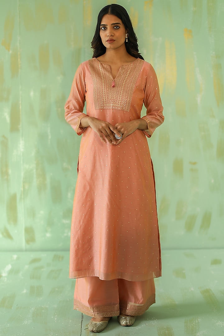 Vintage Pink Embroidered Kurta Set by POULI at Pernia's Pop Up Shop