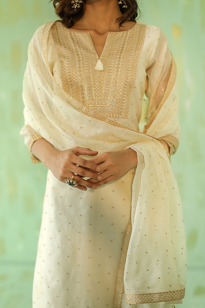 Off-White Embroidered Kurta Set  by POULI at Pernia's Pop Up Shop