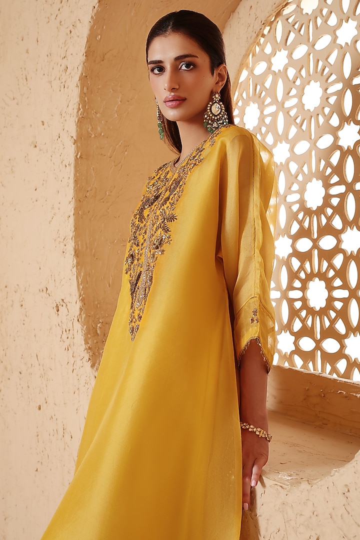 Yellow Organza & Silk Tencel Zardozi Embroidered Kurta Set by Niti Bothra at Pernia's Pop Up Shop