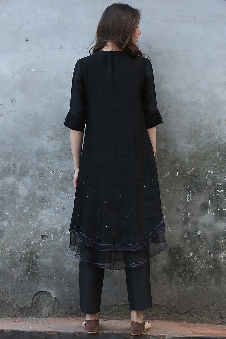 Black Linen Satin Kantha Embroidered Kurta Set by I AM DESIGN at Pernia's Pop Up Shop