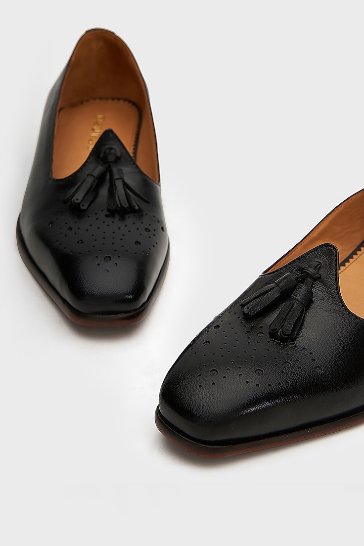 Black Leather Mojris by Nauvab at Pernia's Pop Up Shop