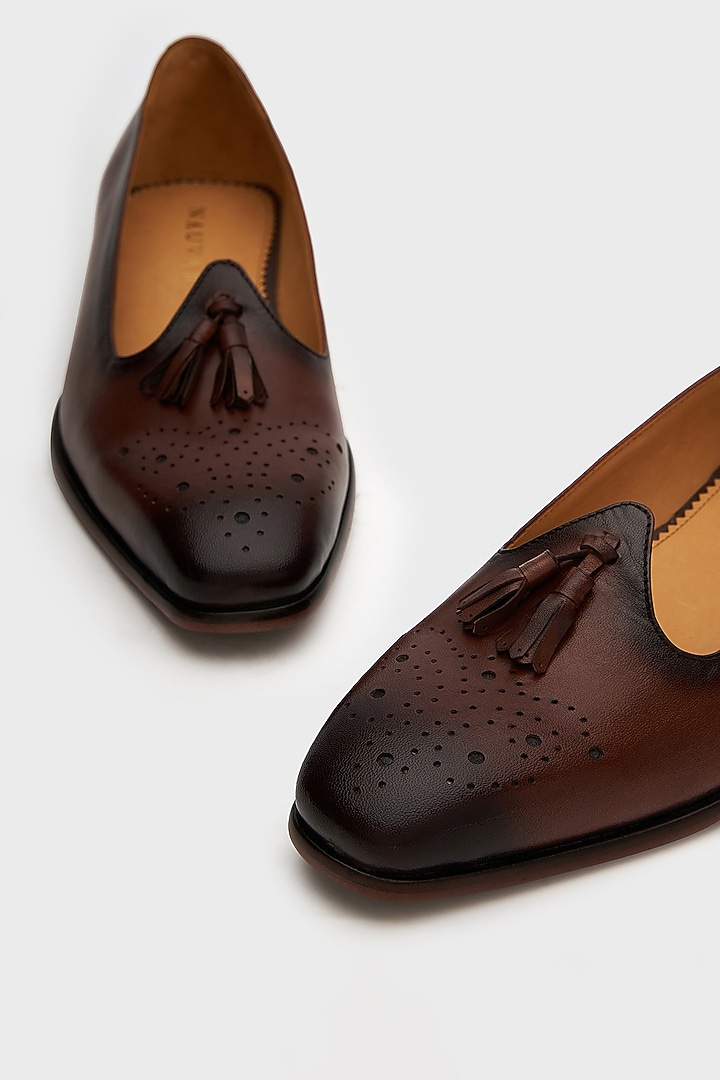 Brown Leather Mojris by Nauvab at Pernia's Pop Up Shop