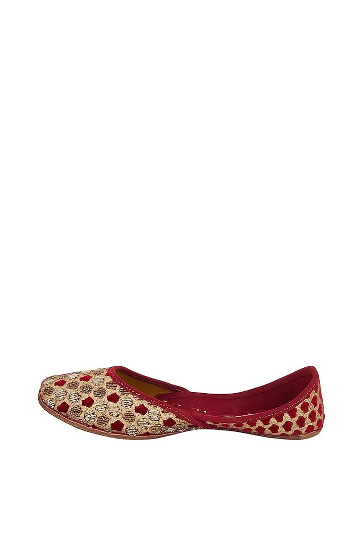 Maroon Embroidered & Printed Juttis by 5 Elements