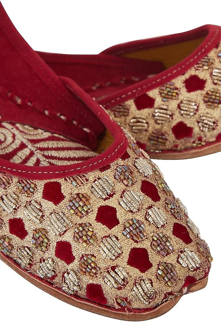 Maroon Embroidered & Printed Juttis by 5 Elements at Pernia's Pop Up Shop