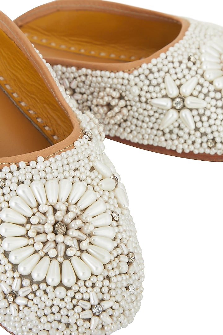 White Embroidered Silk Juttis by 5 Elements at Pernia's Pop Up Shop