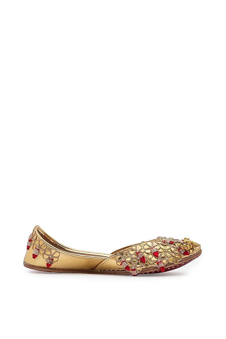 Gold Embroidered Juttis by 5 Elements at Pernia's Pop Up Shop