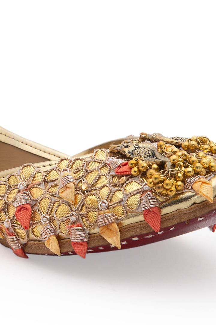 Gold Juttis With Embroidery by 5 Elements at Pernia's Pop Up Shop