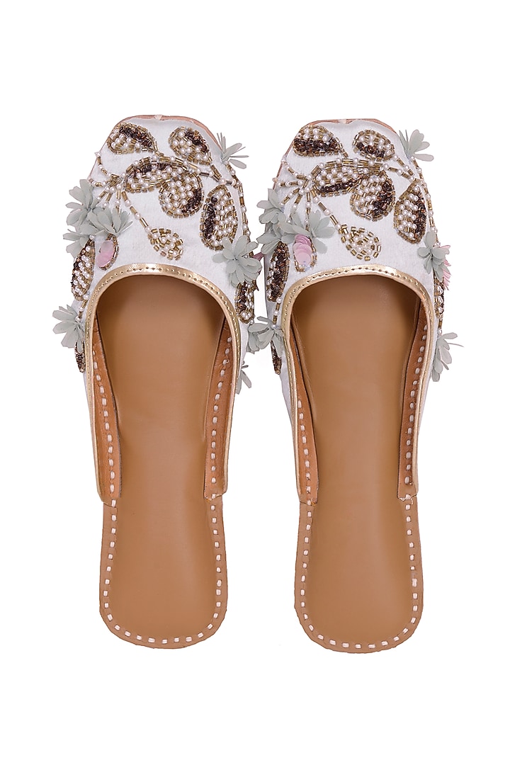 White Juttis With Floral Cutdana Work by 5 Elements at Pernia's Pop Up Shop
