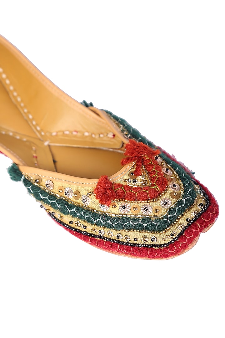 Red & Green Juttis With Cutdana Detailing by 5 Elements at Pernia's Pop Up Shop