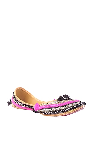 Pink & Black Juttis With Cutdana Detailing by 5 Elements