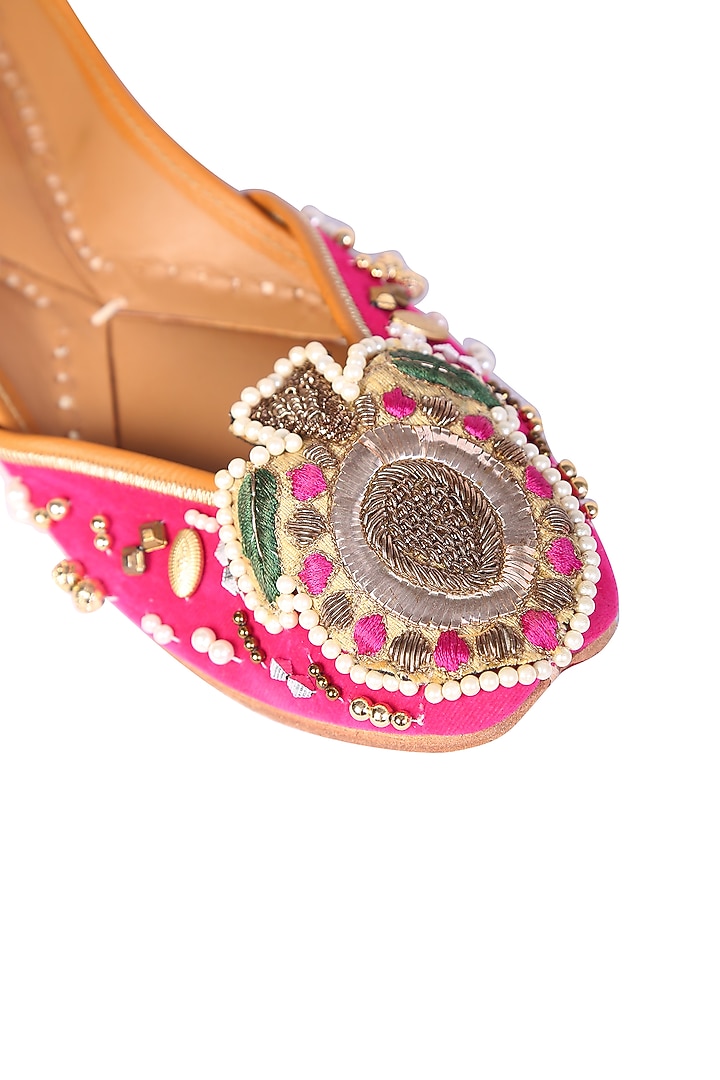 Fuchsia Velvet Juttis by 5 Elements at Pernia's Pop Up Shop