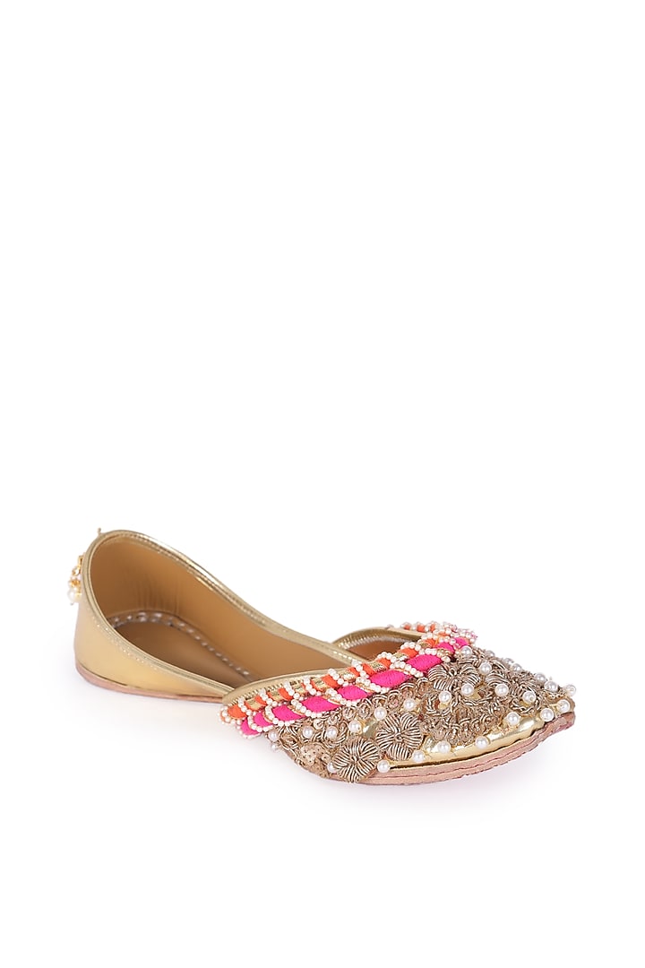 Gold Thread Embellished Juttis by 5 Elements at Pernia's Pop Up Shop