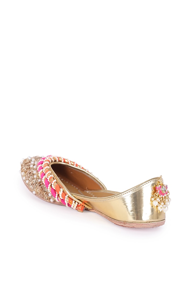 Gold Thread Embellished Juttis by 5 Elements at Pernia's Pop Up Shop