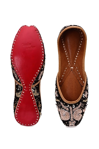 Black Dabka Embellished Juttis by 5 Elements