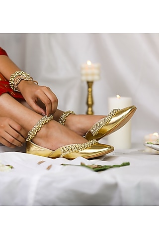 Gold Leatherette Ghungroo Embroidered Juttis by 5 Elements