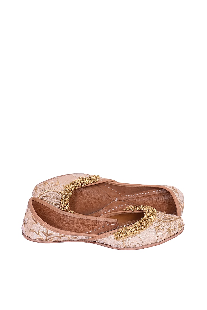 Beige Floral Embroidered Juttis by 5 Elements