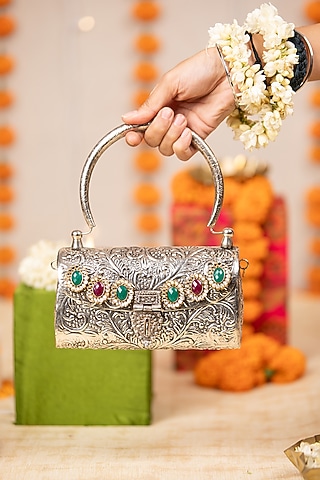 Silver Metallic Pearl Embellished Handbag by 5 Elements