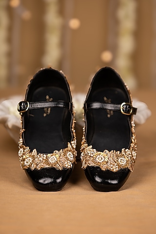 Black Leatherette Sequin & Floral Embroidered Juttis by 5 Elements