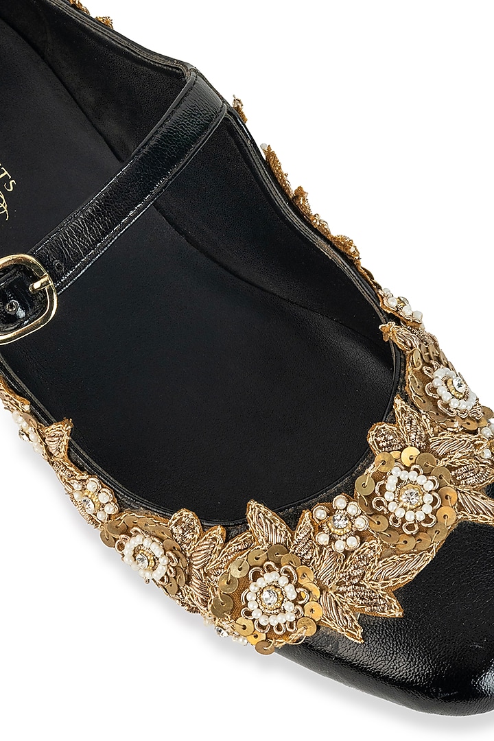 Black Leatherette Sequin & Floral Embroidered Juttis by 5 Elements at Pernia's Pop Up Shop