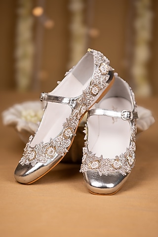 Silver Modal Satin Pearl Hand Embroidered Juttis by 5 Elements