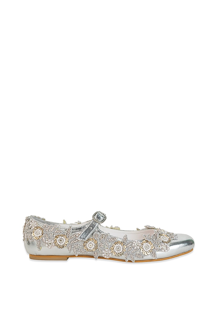 Silver Modal Satin Pearl Hand Embroidered Juttis by 5 Elements at Pernia's Pop Up Shop