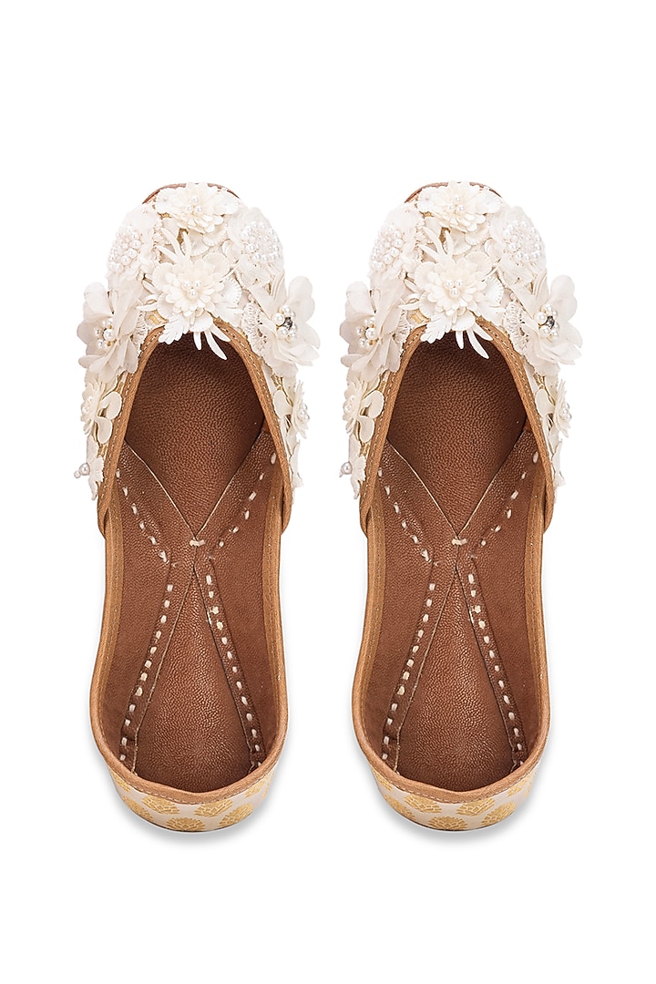 Off-White Leatherette Pearl Embroidered Juttis by 5 Elements at Pernia's Pop Up Shop