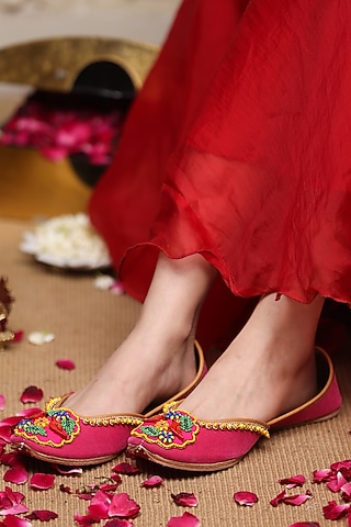 Pink Leatherette Embellished Juttis by 5 Elements