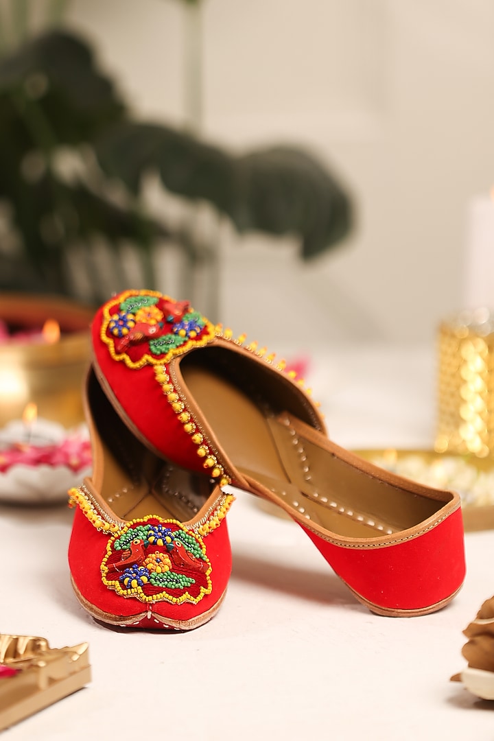 Red Leatherette Hand Embroidered Juttis by 5 Elements at Pernia's Pop Up Shop