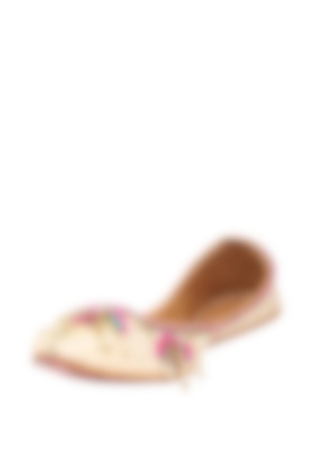 Black Stones Embroidered Juttis by 5 Elements at Pernia's Pop Up Shop