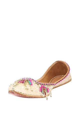 Black Stones Embroidered Juttis by 5 Elements