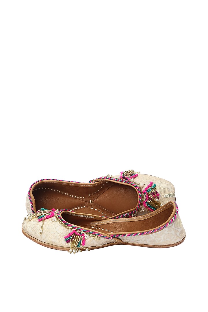 Black Stones Embroidered Juttis by 5 Elements at Pernia's Pop Up Shop